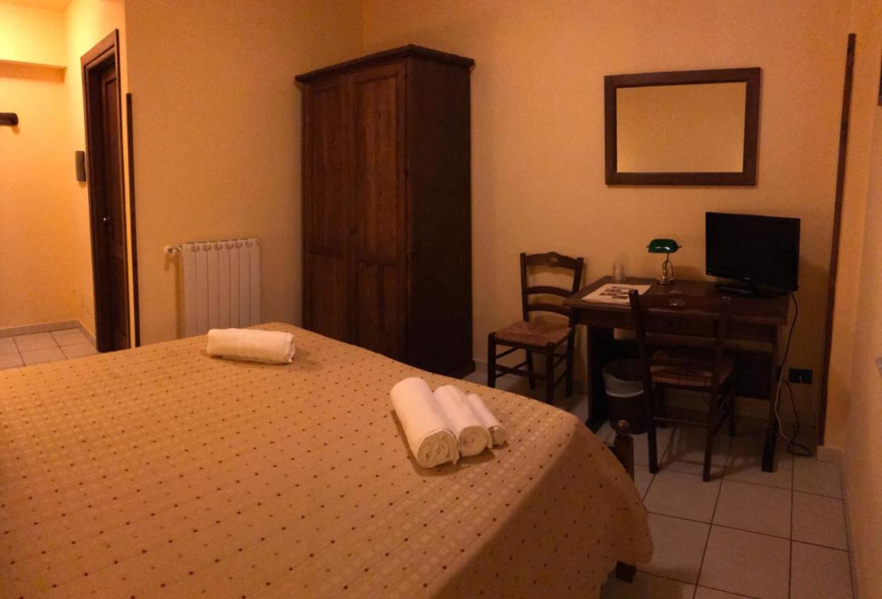 La Locanda Di San Francesco Hotel Viggianello Exterior foto